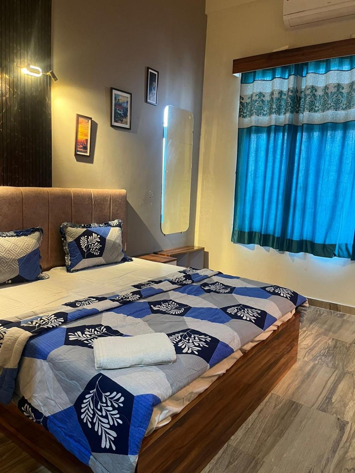 Studio Apartment In Greater Noida Buitenkant foto