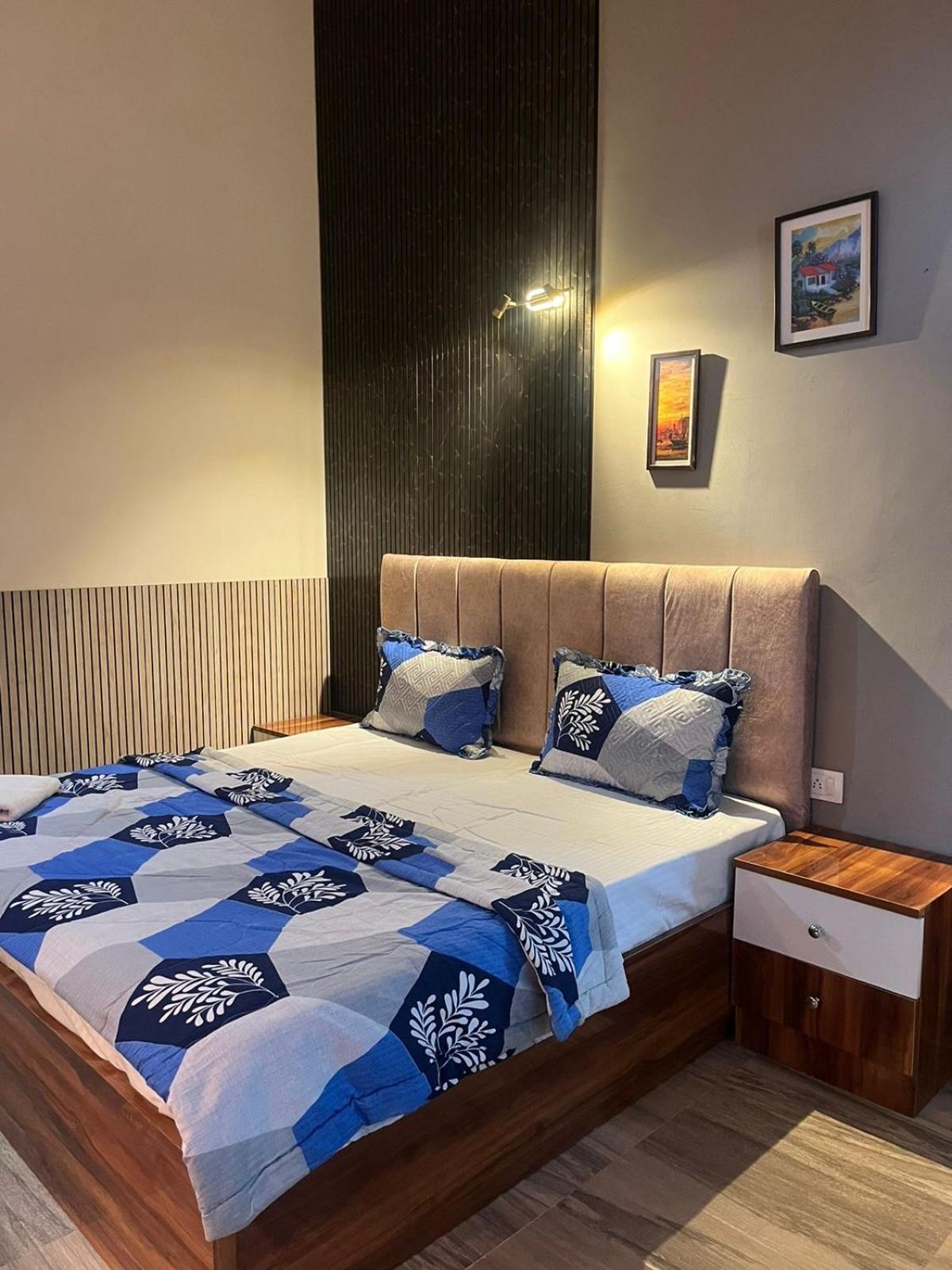 Studio Apartment In Greater Noida Buitenkant foto