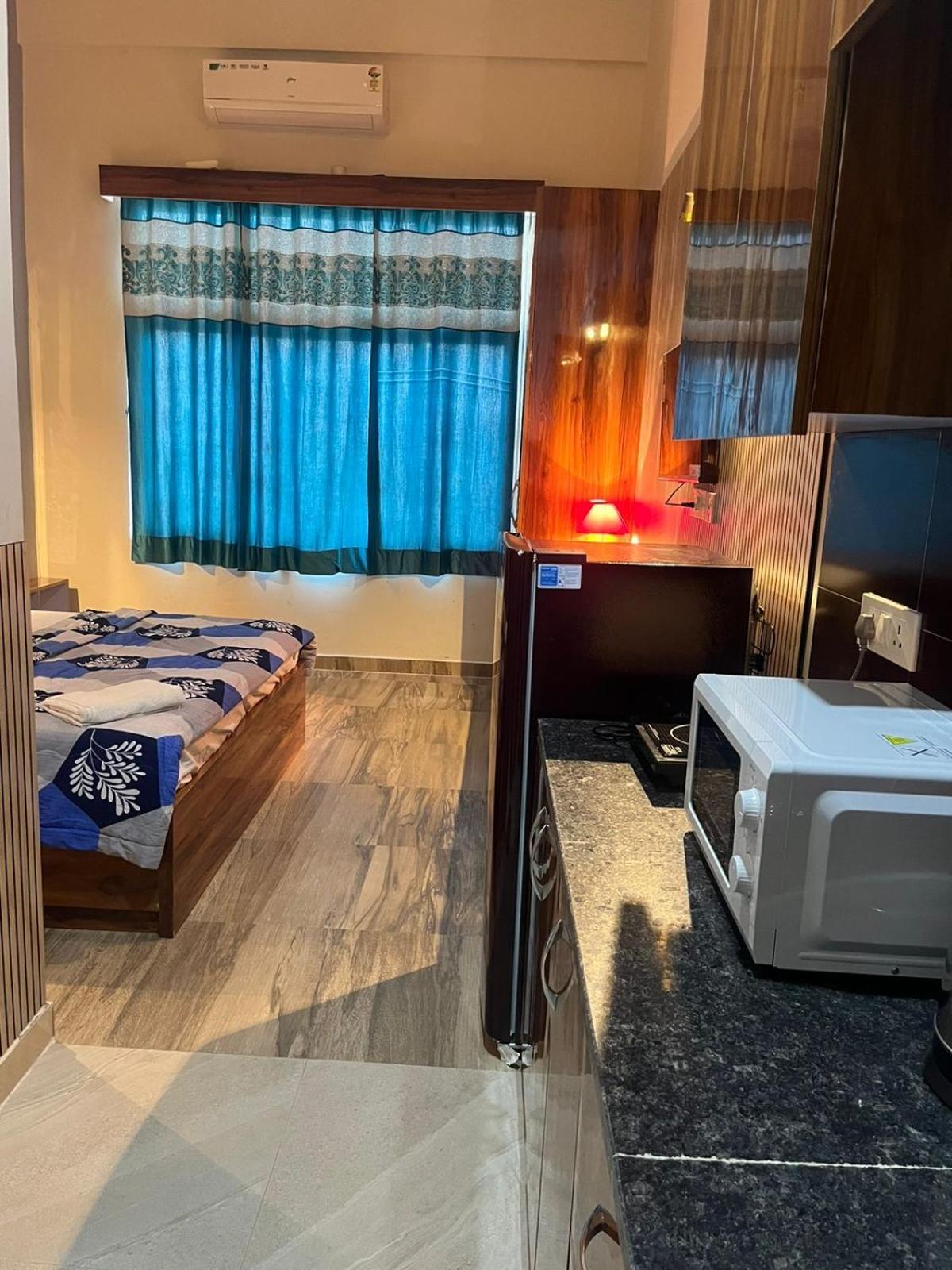 Studio Apartment In Greater Noida Buitenkant foto